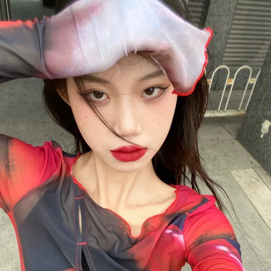 后窗的女人